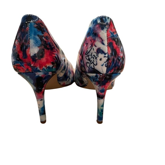 Marc Fisher Blue and Red Pump Heels with Elegant Design Size 9M - Picture 3 of 6